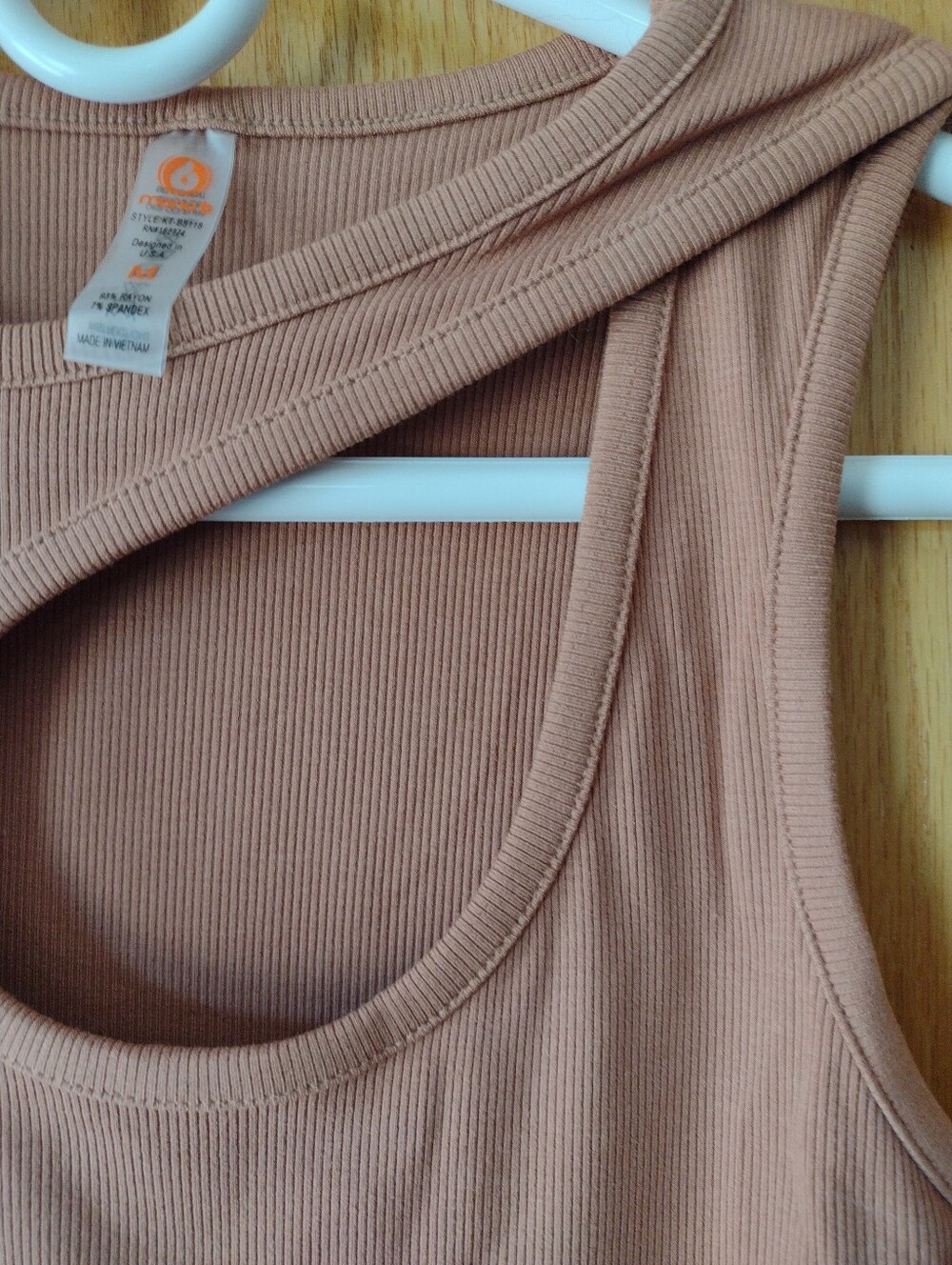 Mono B Keyhole Ribbed Bodysuit Size Medium - Picture 3 of 11